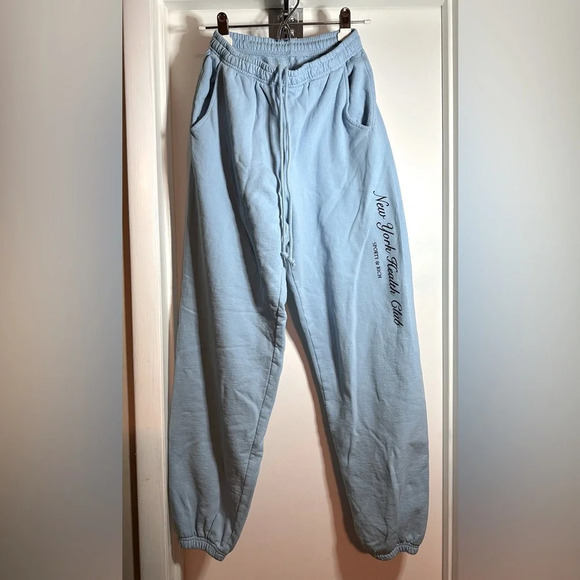 NWOT Sporty & Rich NY Health Club Sweatpants Sky Blue Small - Picture 6 of 11